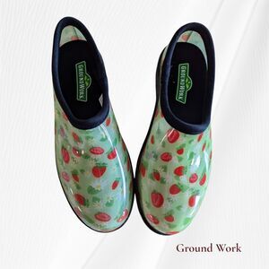 Ground Work waterproof garden clog green/strawberry shoe  Sz 8M